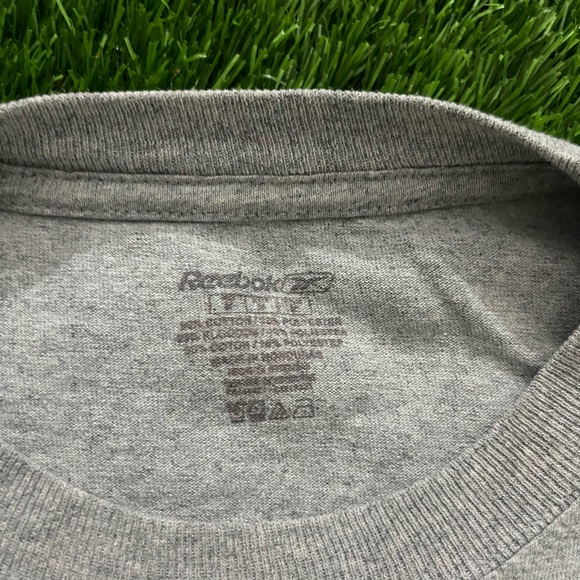 Vintage Reebok Chiefs T Shirt Size Medium - Picture 3 of 3